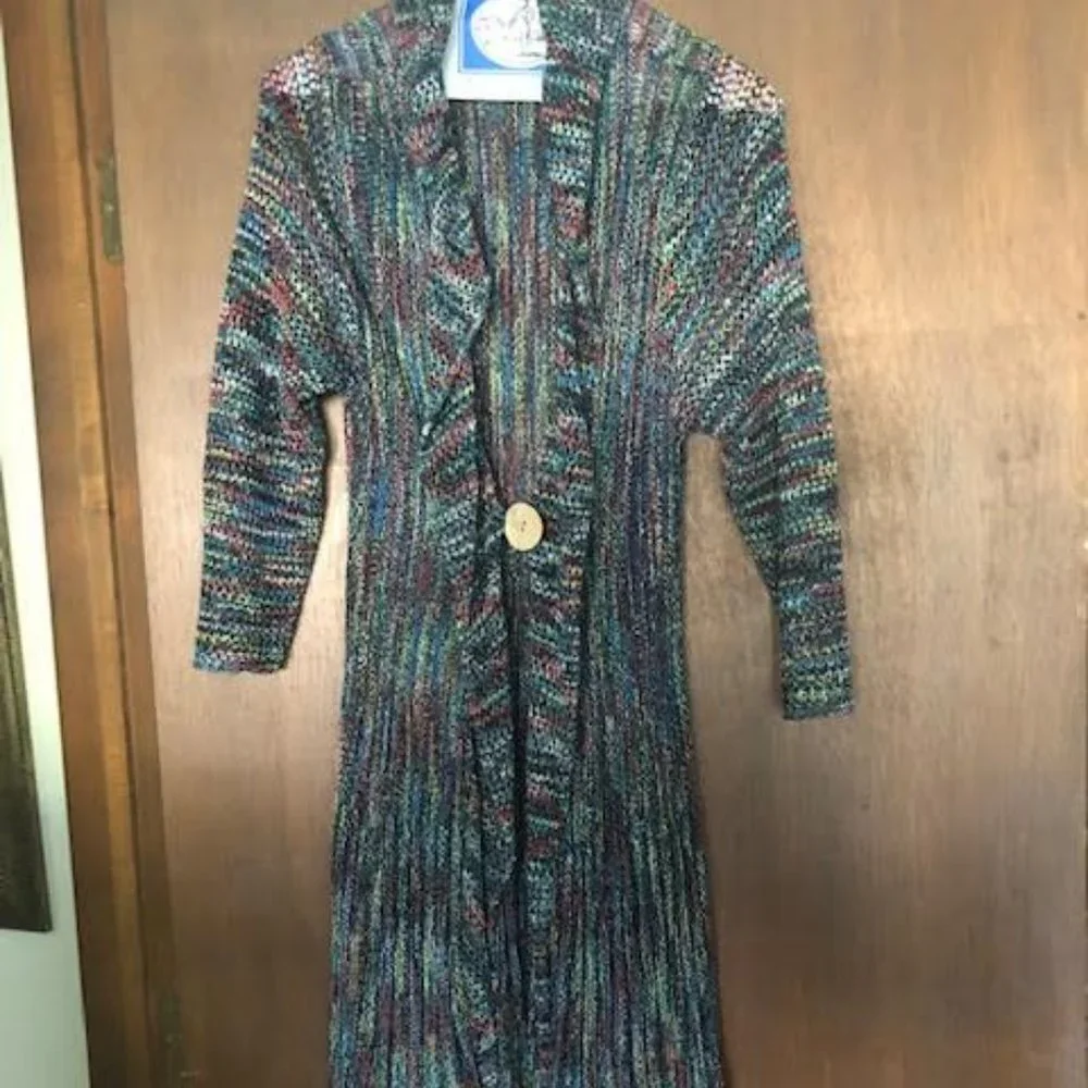Sweater - Picture 1 of 2